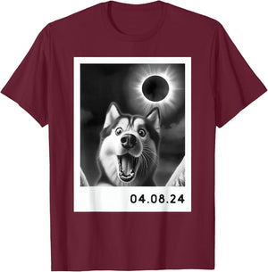 Solar Eclipse 2024 Totality Siberian Husky Taking a Selfie T-Shirt - T-Shirt | Maroon