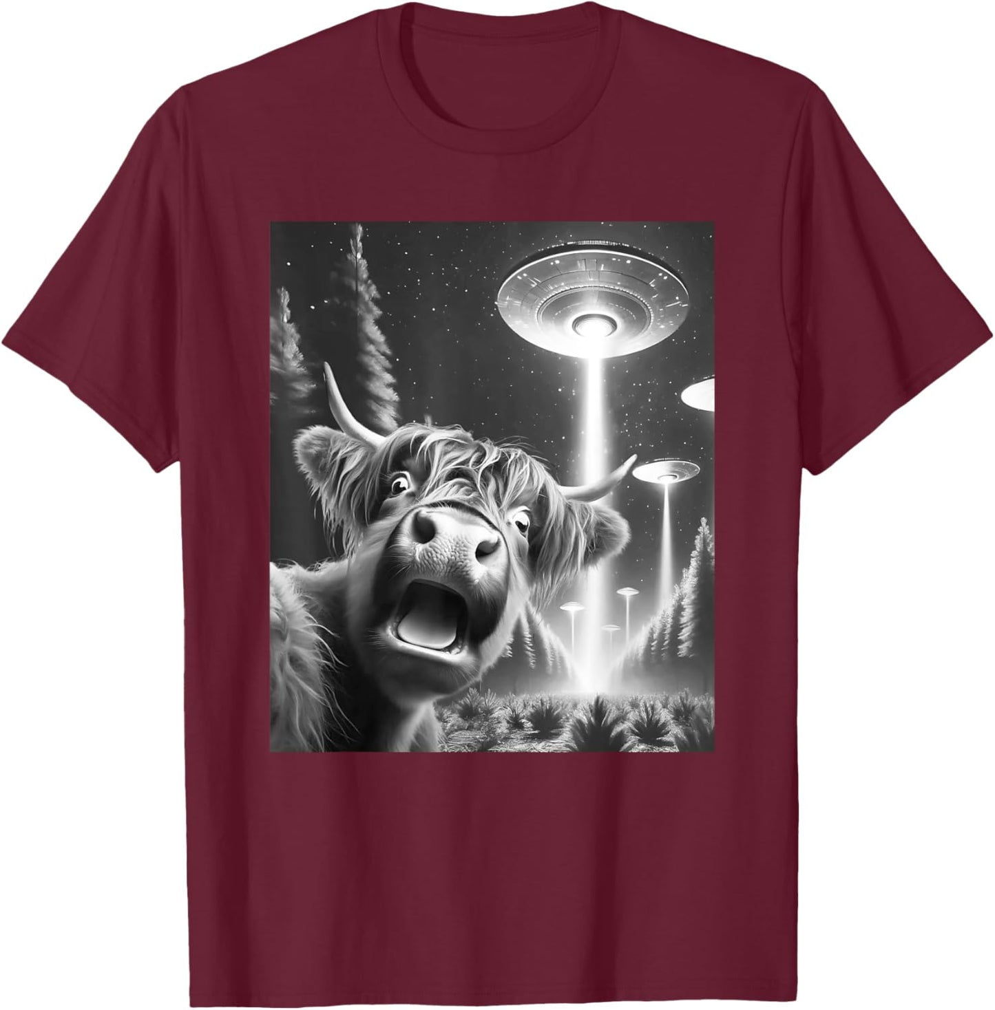 Funny Highland Cow Alien UFO Taking a Selfie Animal Lover T-Shirt - T-Shirt | Maroon