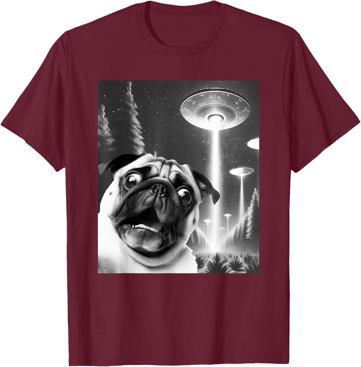 Funny Pug Alien UFO Taking a Selfie Dog Mom Dad T-Shirt - T-Shirt | Maroon