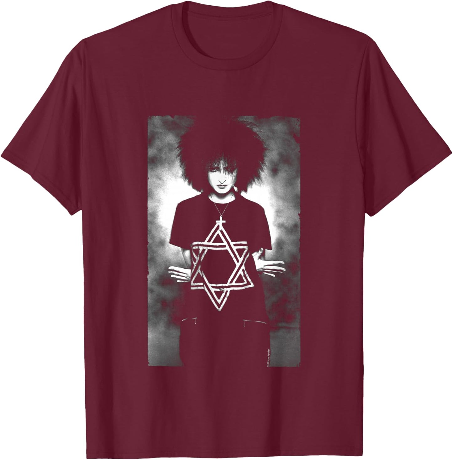 Singer Siouxsie Sioux B&W Studio Photo By Simon Fowler T-Shirt - T-Shirt | Maroon