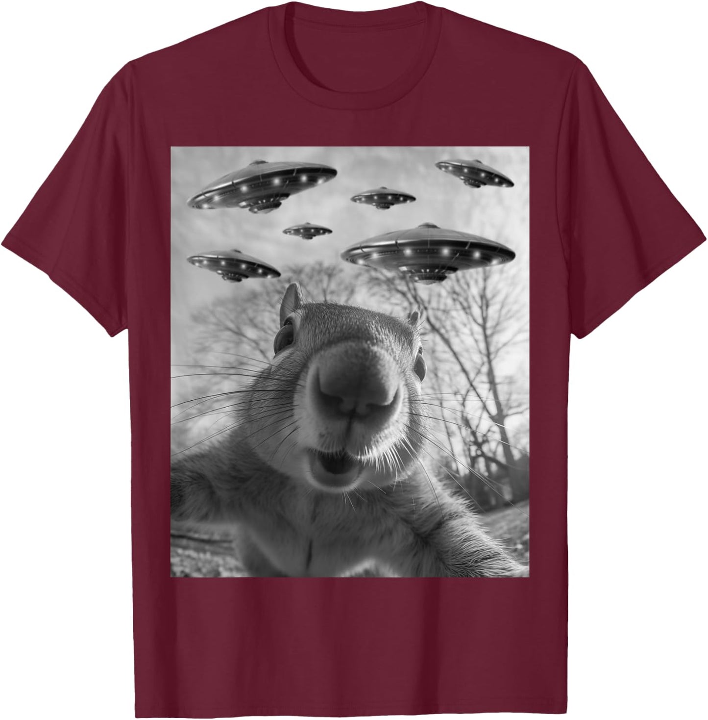 Funny Squirrel Selfie With UFOs Alien Squirrel Selfie T-Shirt - T-Shirt | Maroon