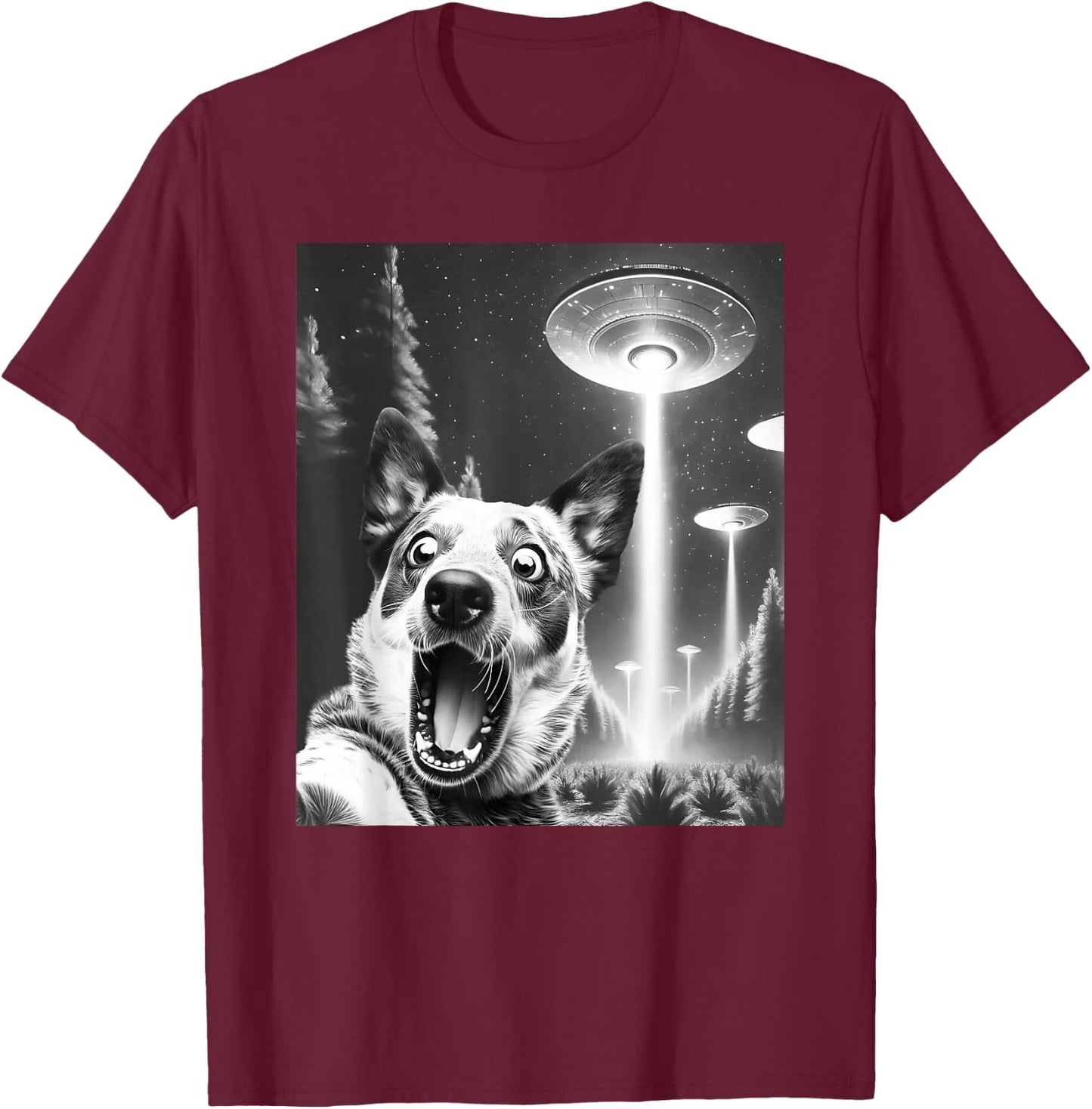 Funny Blue Heeler Alien UFO Taking a Selfie Dog Mom Dad T-Shirt - T-Shirt | Maroon
