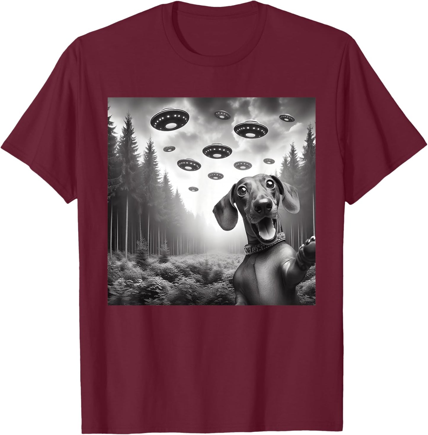 Funny Dachshund Dog Selfie With UFO Alien UFO Themed Stuff T-Shirt - T-Shirt | Maroon