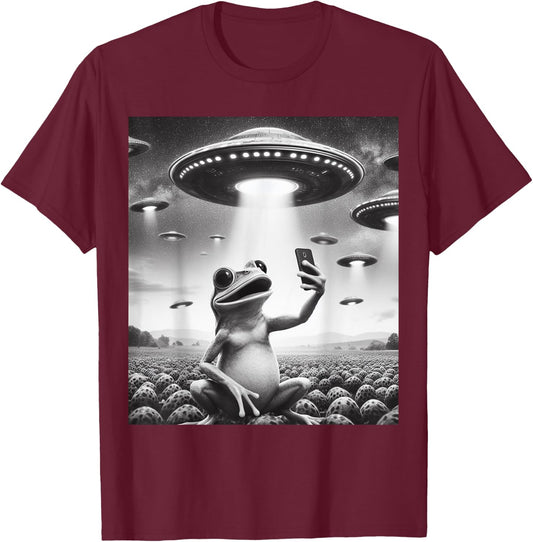 Cute Frog Selfie with UFO Meme For Pet and Space Lover Funny T-Shirt - T-Shirt | Maroon