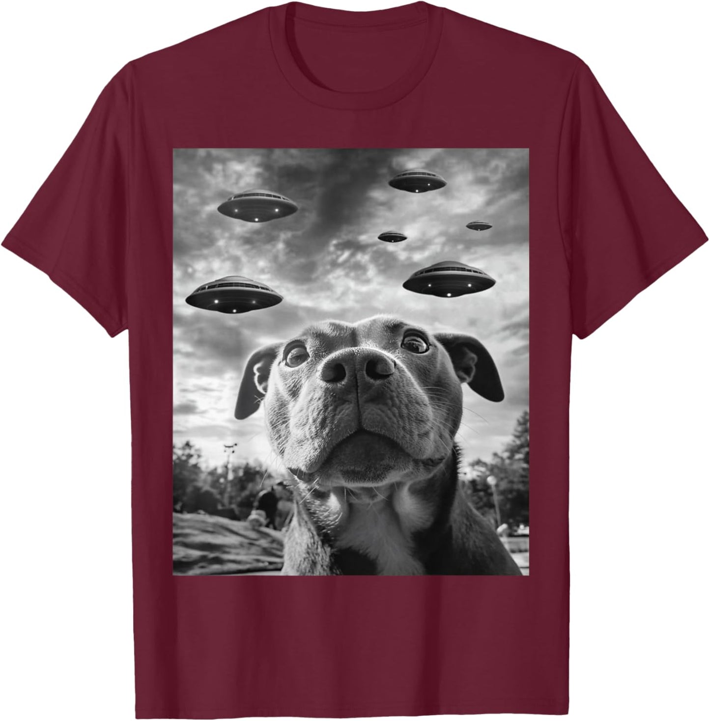 Funny Dog Pitbull Selfie with UFOs Alien Novelty T-Shirt - T-Shirt | Maroon