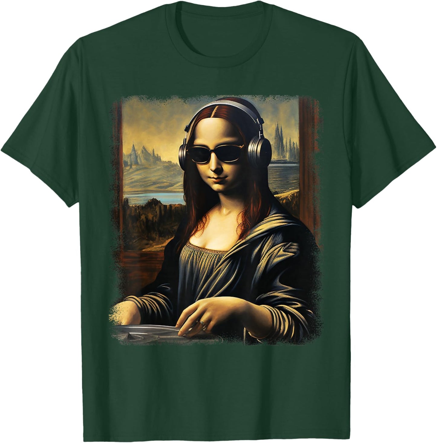 Mona Lisa as DJ | Trending Aesthetic Streetwear T-Shirt - T-Shirt | Forest