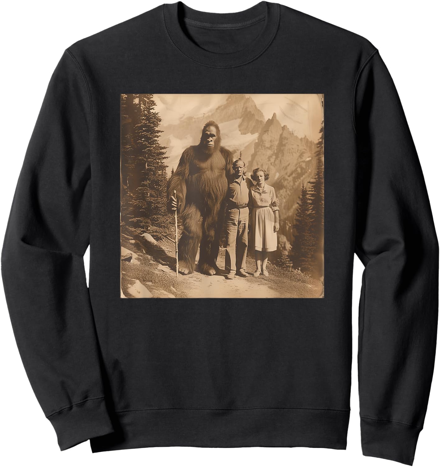 Funny Bigfoot Photo Vintage Hiking Sasquatch Bigfoot Fans Sweatshirt - Sweatshirt | Black