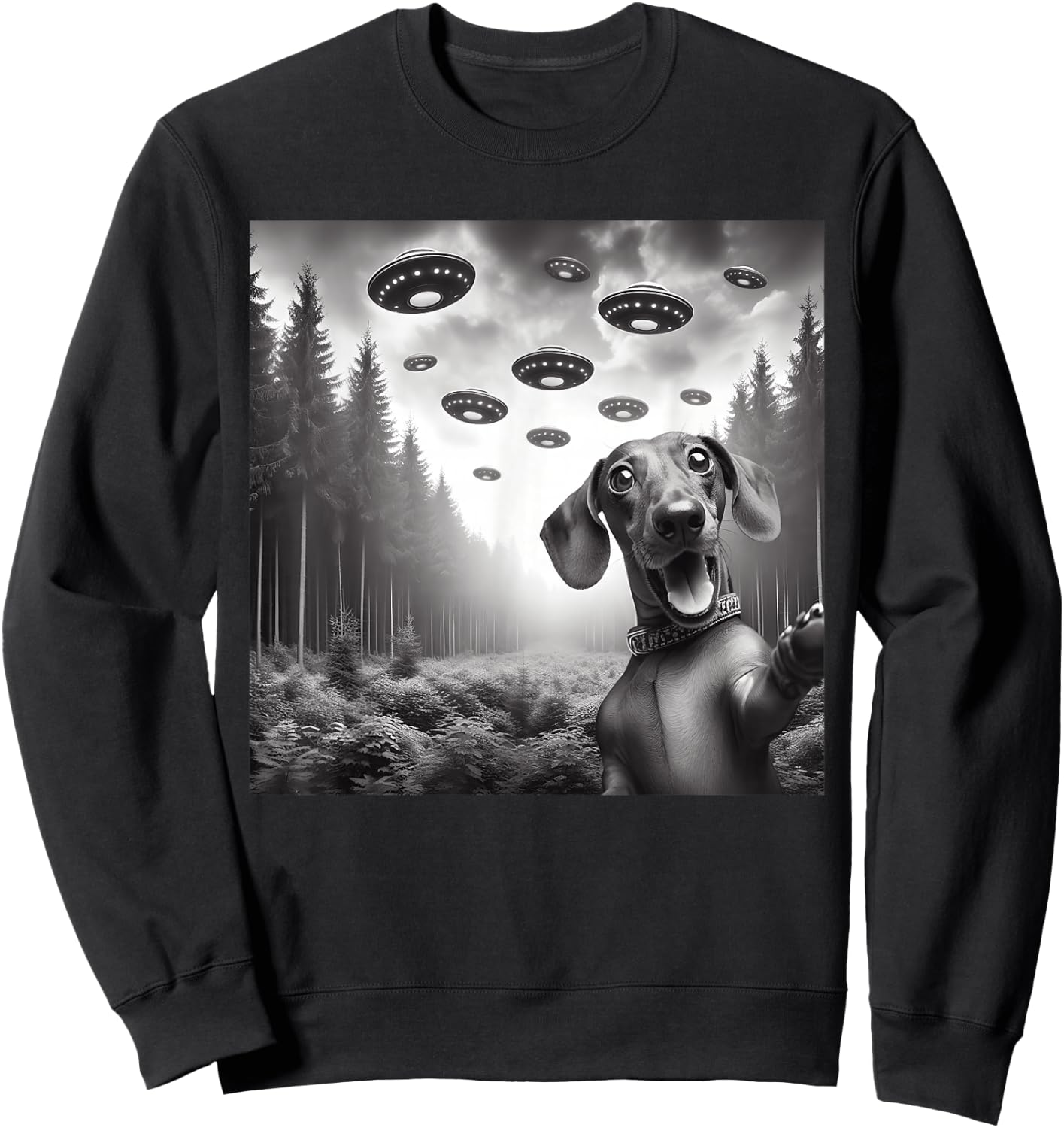 Funny Dachshund Dog Selfie With UFO Alien UFO Themed Stuff Sweatshirt - Sweatshirt | Black