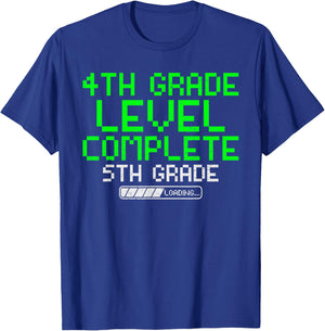 4th Grade Level Complete 5th Grade Graduation Gaming Kids T-Shirt - T-Shirt | Royal