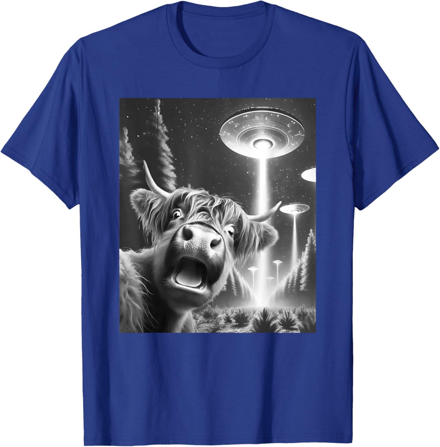 Funny Highland Cow Alien UFO Taking a Selfie Animal Lover T-Shirt - T-Shirt | Royal