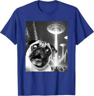 Funny Pug Alien UFO Taking a Selfie Dog Mom Dad T-Shirt - T-Shirt | Royal