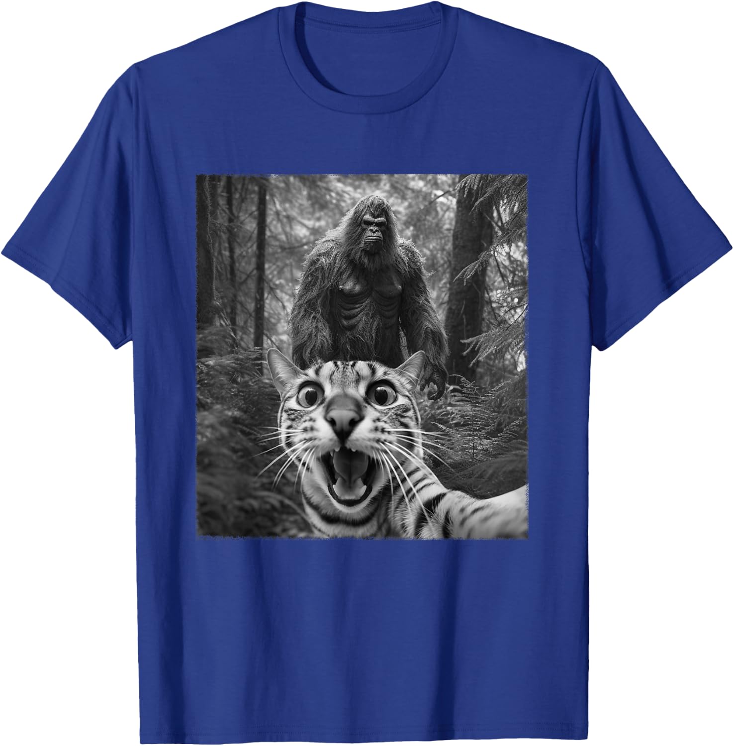 Surprised Scared Cat Selfie With Sasquatsch Bigfoot Meme Women Kids T-Shirt - T-Shirt | Royal