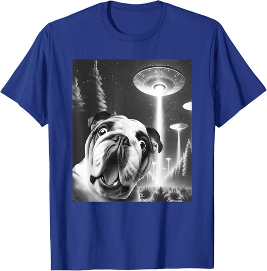 Funny English Bulldog Alien UFO Taking a Selfie Dog Mom Dad T-Shirt - T-Shirt | Royal