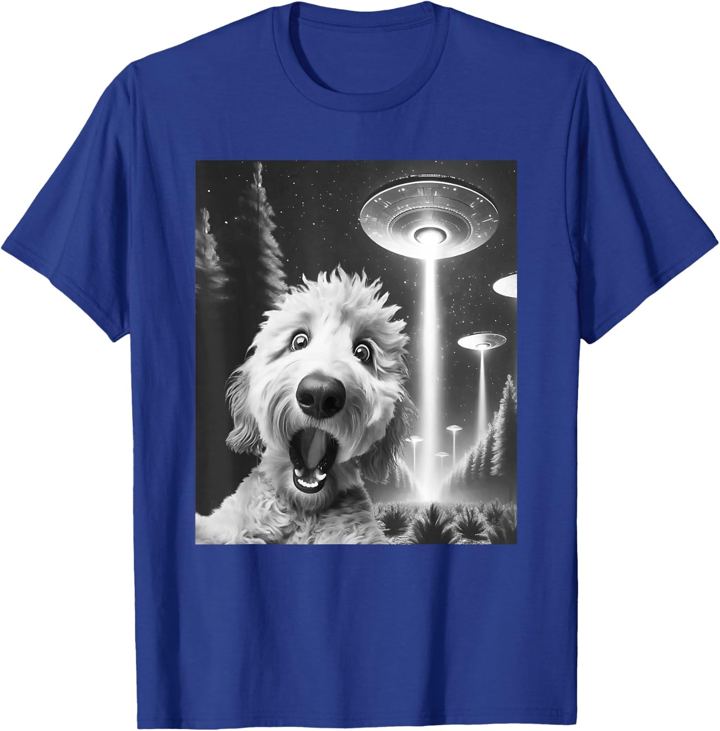 Funny Goldendoodle Alien UFO Taking a Selfie Dog Mom Dad T-Shirt - T-Shirt | Royal
