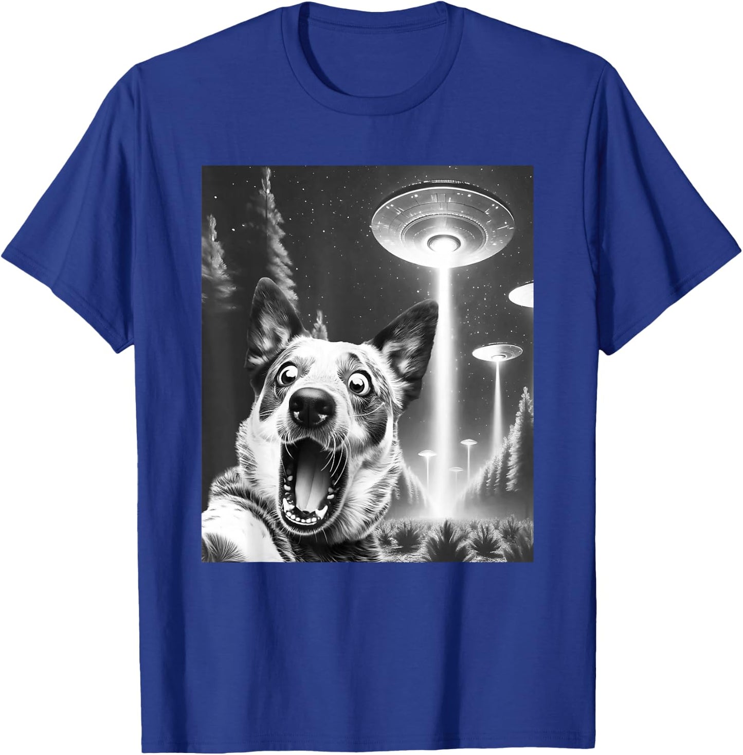 Funny Blue Heeler Alien UFO Taking a Selfie Dog Mom Dad T-Shirt - T-Shirt | Royal
