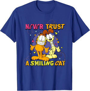 Garfield And Odie Never Trust A Smiling Cat Men Women Kids T-Shirt - T-Shirt | Royal