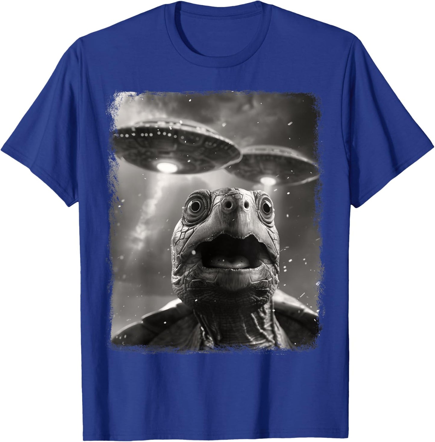Turtle Sea Turtle UFO Alien Extraterrestrial Selfie T-Shirt - T-Shirt | Royal