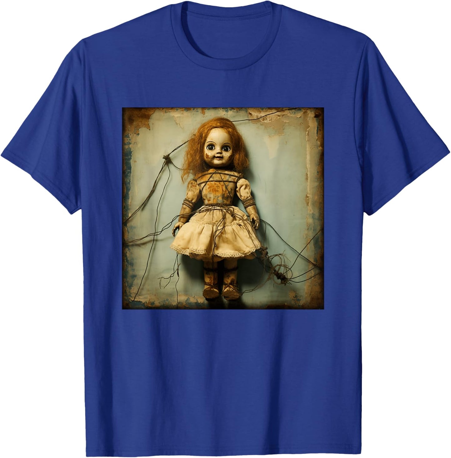 Creepy Haunted Doll Vintage Horror Nightmare Doll T-Shirt - T-Shirt | Royal