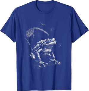 Realistic Frog Toad in Nature Animal Graphic T-Shirt - T-Shirt | Royal