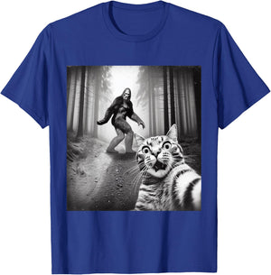 Funny Cat Selfie With Sasquatch Bigfoot T-Shirt - T-Shirt | Royal