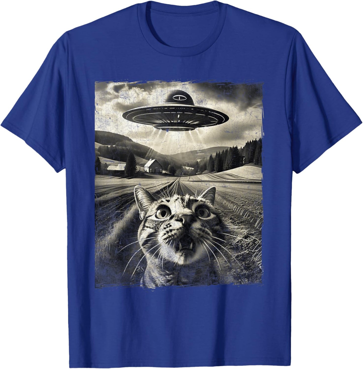 Cat Selfie With UFO Alien Funny Cat Gifts Men Women Kid Boys T-Shirt - T-Shirt | Royal