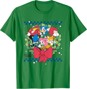 Sonic The Hedgehog Christmas Wreath Group Shot Chest Logo T-Shirt - T-Shirt | Irish Green