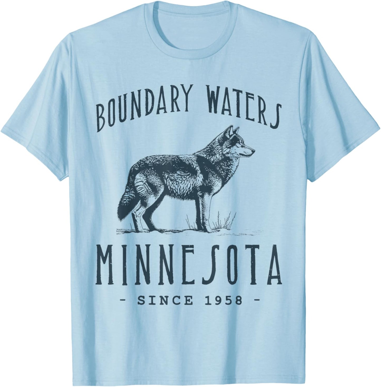 Boundary Waters. Wolf Outdoor Wildlife T-Shirt - T-Shirt | Light Blue