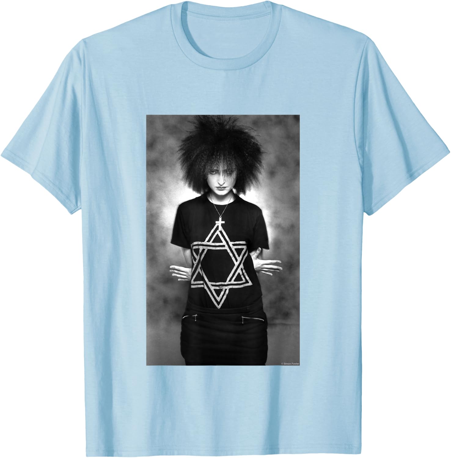 Siouxsie Sioux of The Banshees Studio Photo by Simon Fowler T-Shirt - T-Shirt | Light Blue