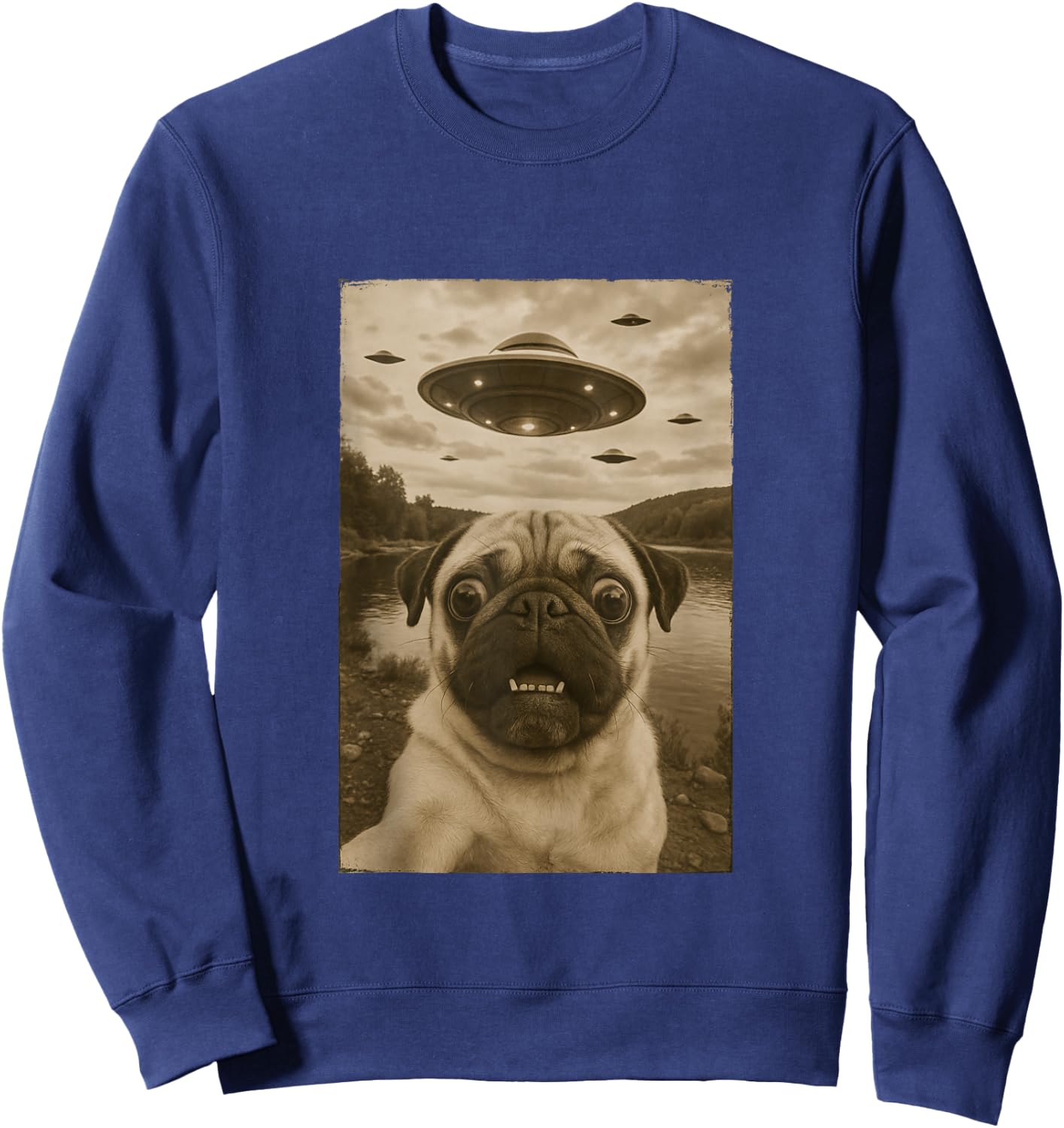Vintage Pug UFO Encounters - Funny UFO and Pug Selfie Sweatshirt - Sweatshirt | Navy