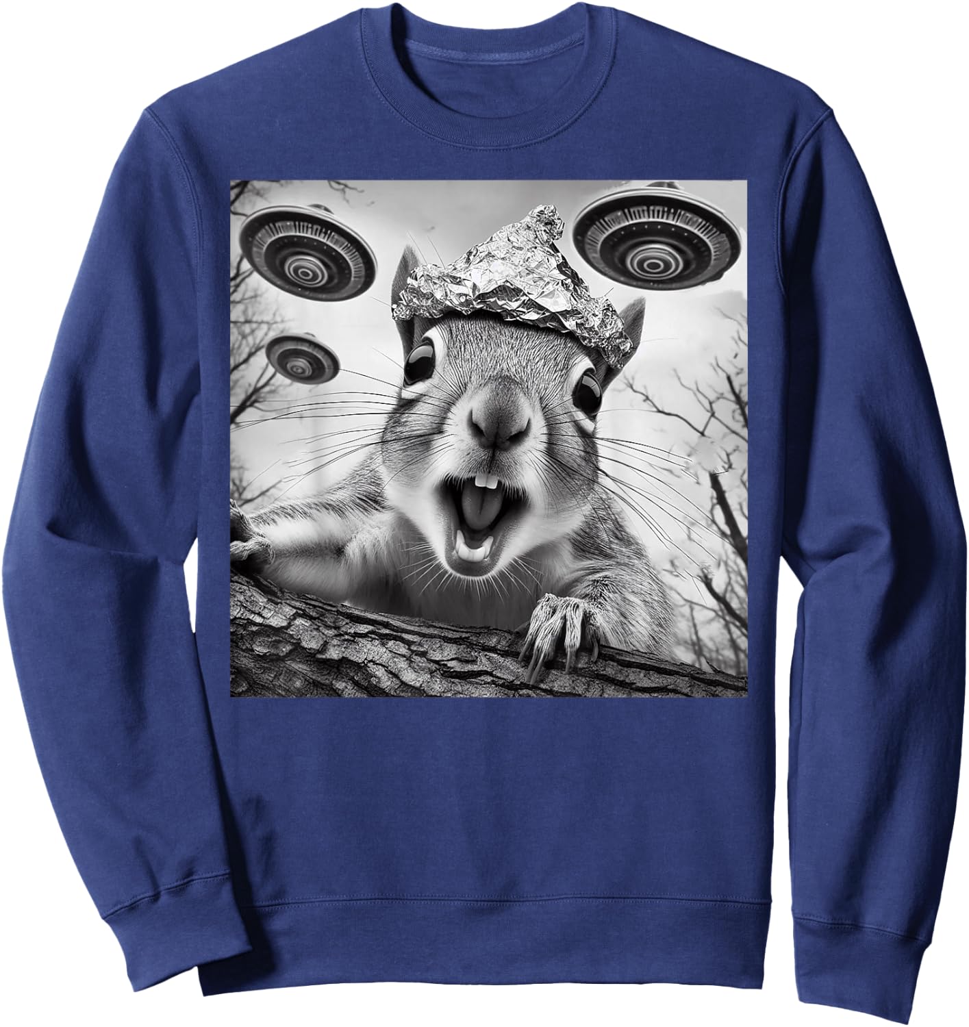 Funny Alien Squirrel Selfie With Tin Foil Hat UFO Encounter Sweatshirt - Sweatshirt | Navy