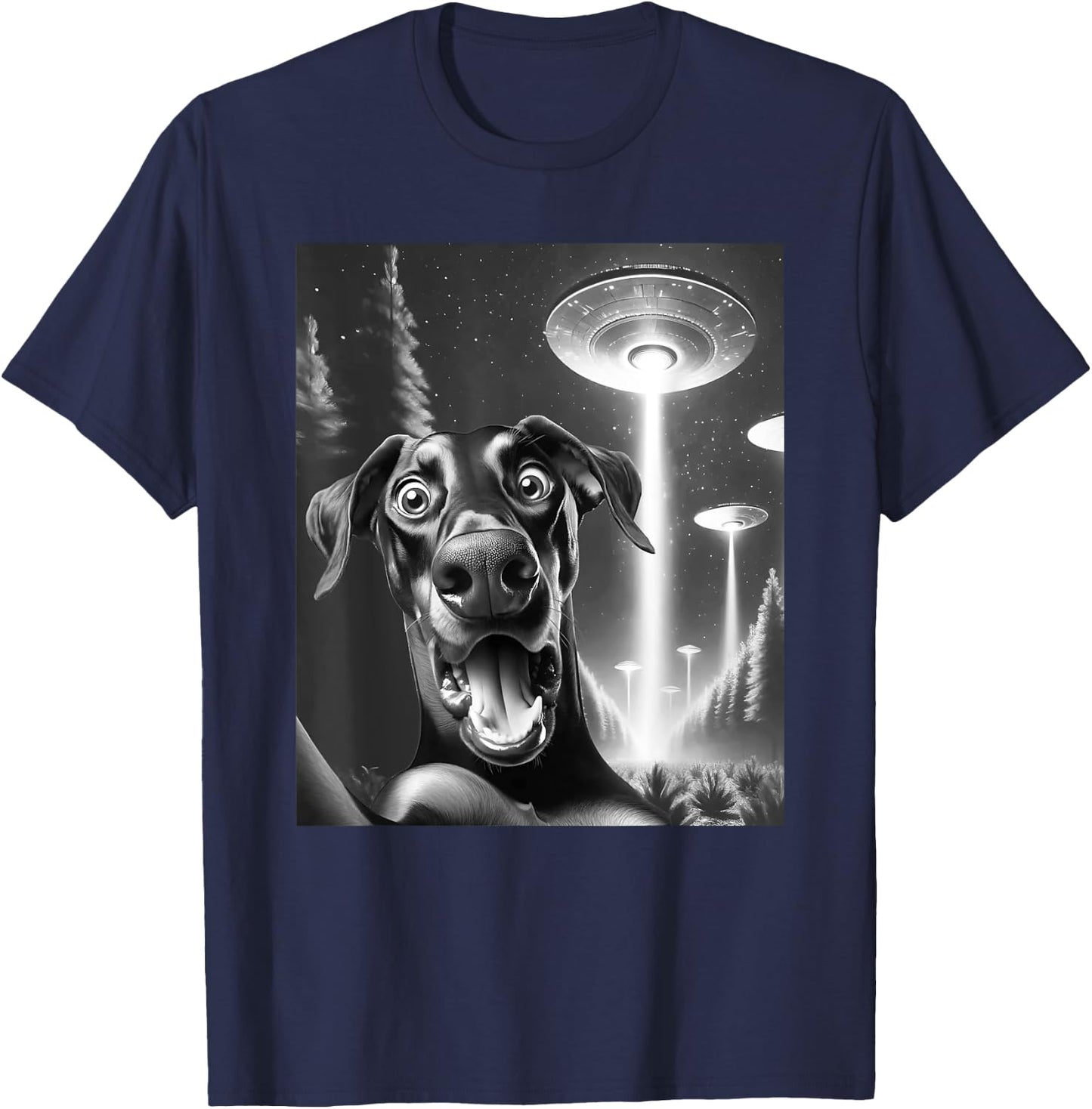 Funny Doberman Alien UFO Taking a Selfie Dobie Dog Mom Dad T-Shirt - T-Shirt | Navy