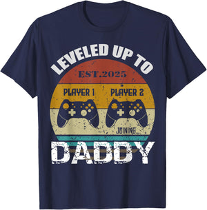 Leveled Up To Daddy Est 2025 Level Unlocked Dad Retro sunset T-Shirt - T-Shirt | Navy