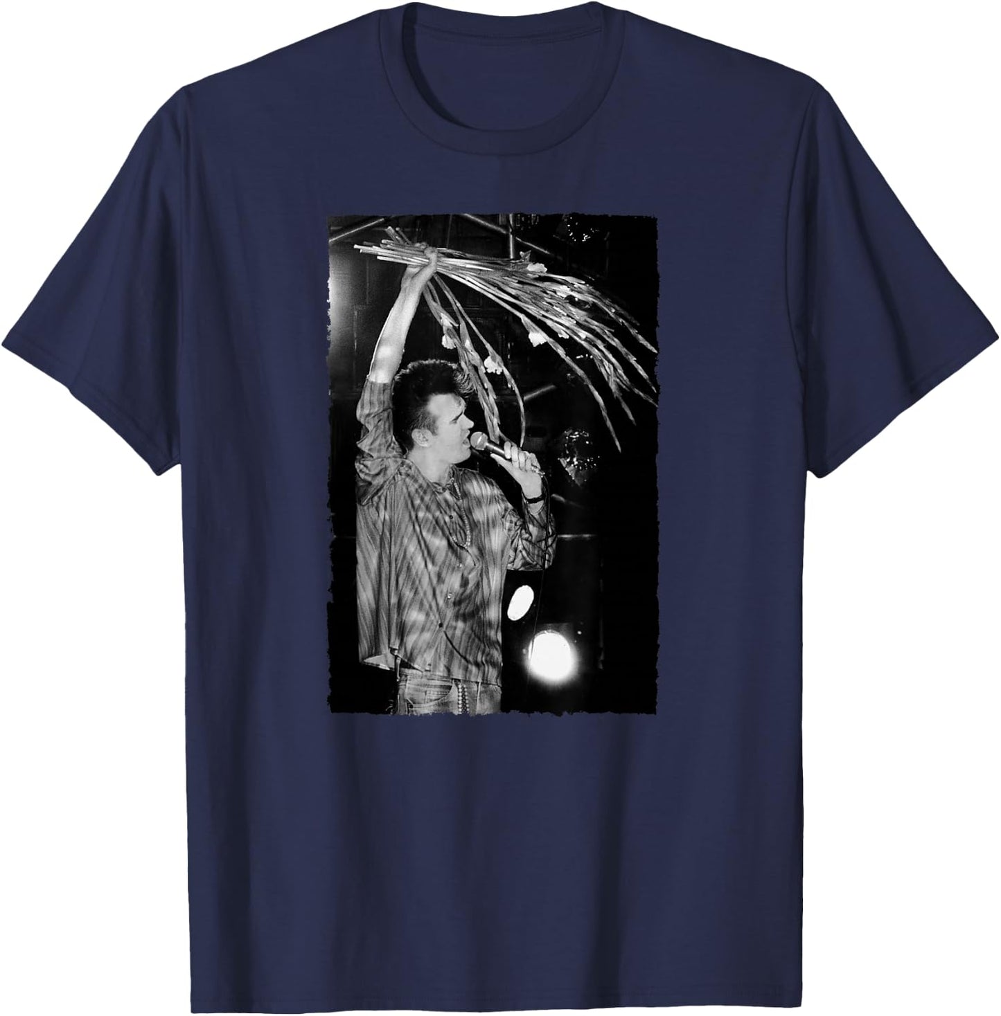 Morrissey of The Smiths Live with Flowers by Stephen Wright T-Shirt - T-Shirt | Navy