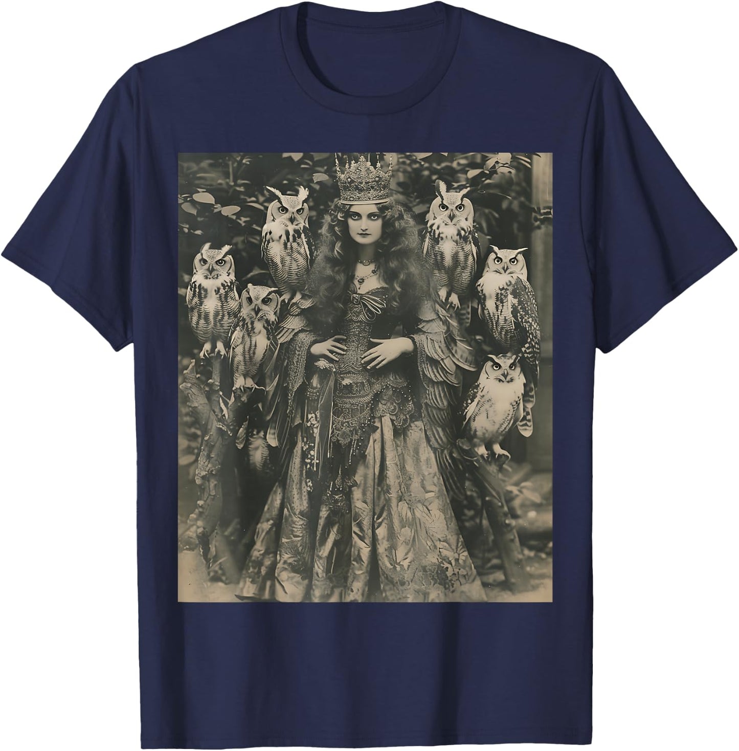 Vintage Witch Sorceress With Raptor Owl Birds Goth Gothic T-Shirt - T-Shirt | Navy