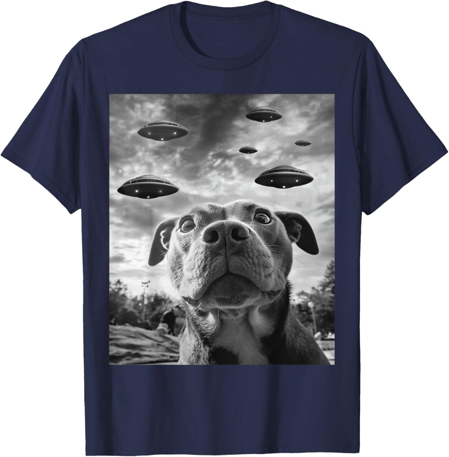 Funny Dog Pitbull Selfie with UFOs Alien Novelty T-Shirt - T-Shirt | Navy