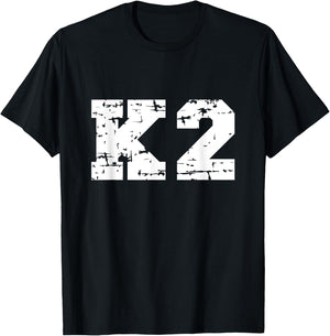 K2 Souvenir / K2 Mountain Climber / Modern Font Design T-Shirt - T-Shirt | Black