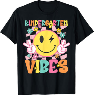 Kindergarten Vibes Smile Face Back to School Kindergarten T-Shirt - T-Shirt | Black