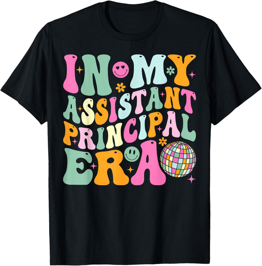 Groovy In My Assistant Principal Era School Worker T-Shirt - T-Shirt | Black