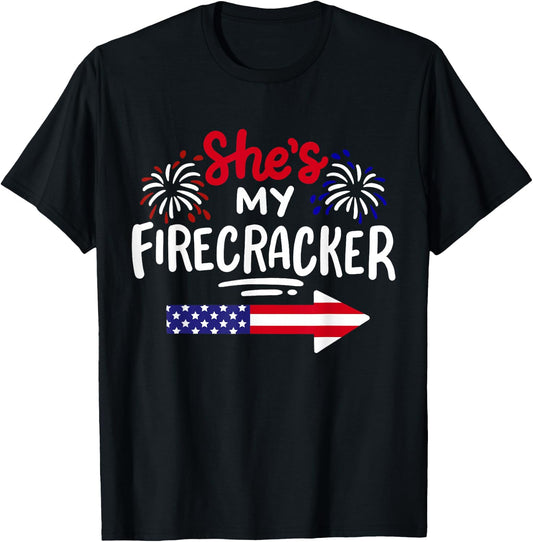 Funny 4th Of July She's My Firecracker Matching Couple Men T-Shirt - T-Shirt | Black