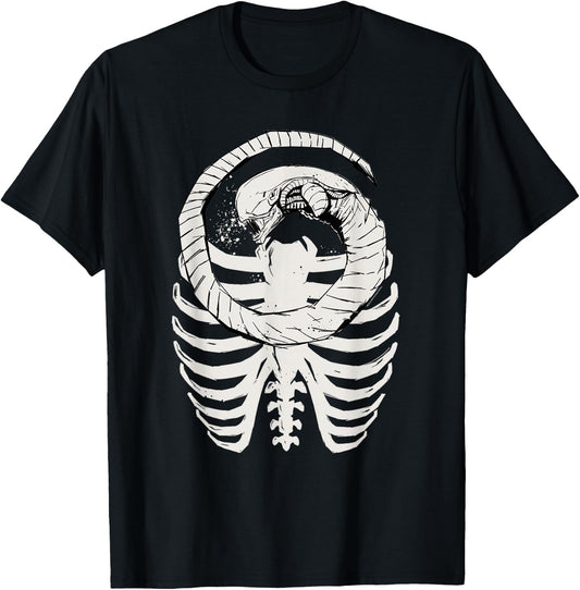 Alien: Romulus Xenomorph Chestburster in Ribcage Art T-Shirt - T-Shirt | Black