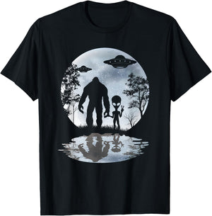Alien Bigfoot Moon Sasquatch UFO Extraterrestrial Men women T-Shirt - T-Shirt | Black