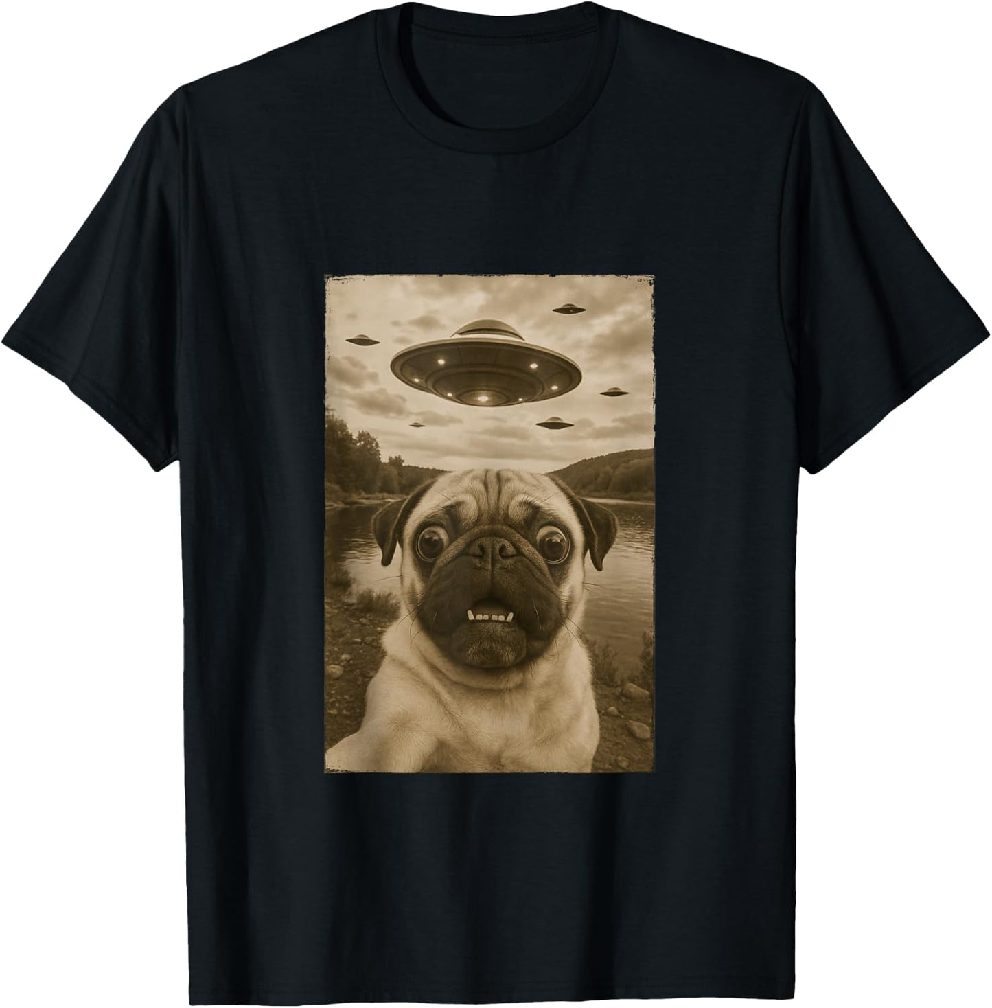 Vintage Pug UFO Encounters - Funny UFO and Pug Selfie T-Shirt - T-Shirt | Black