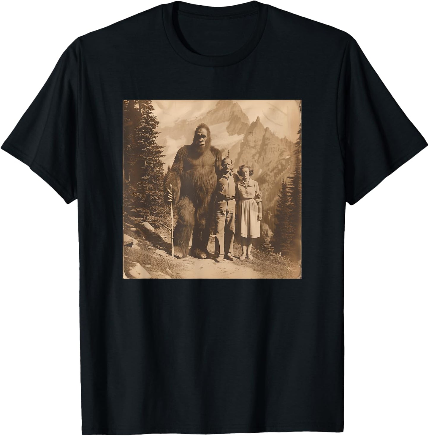 Funny Bigfoot Photo Vintage Hiking Sasquatch Bigfoot Fans T-Shirt - T-Shirt | Black