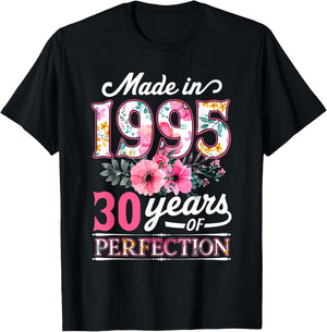 30 Year Old Made In 1995 Floral Flower 30th Birthday T-Shirt - T-Shirt | Black