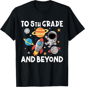 To 5th Grade And Beyond Astronaut Back To School 5th Grade T-Shirt - T-Shirt | Black