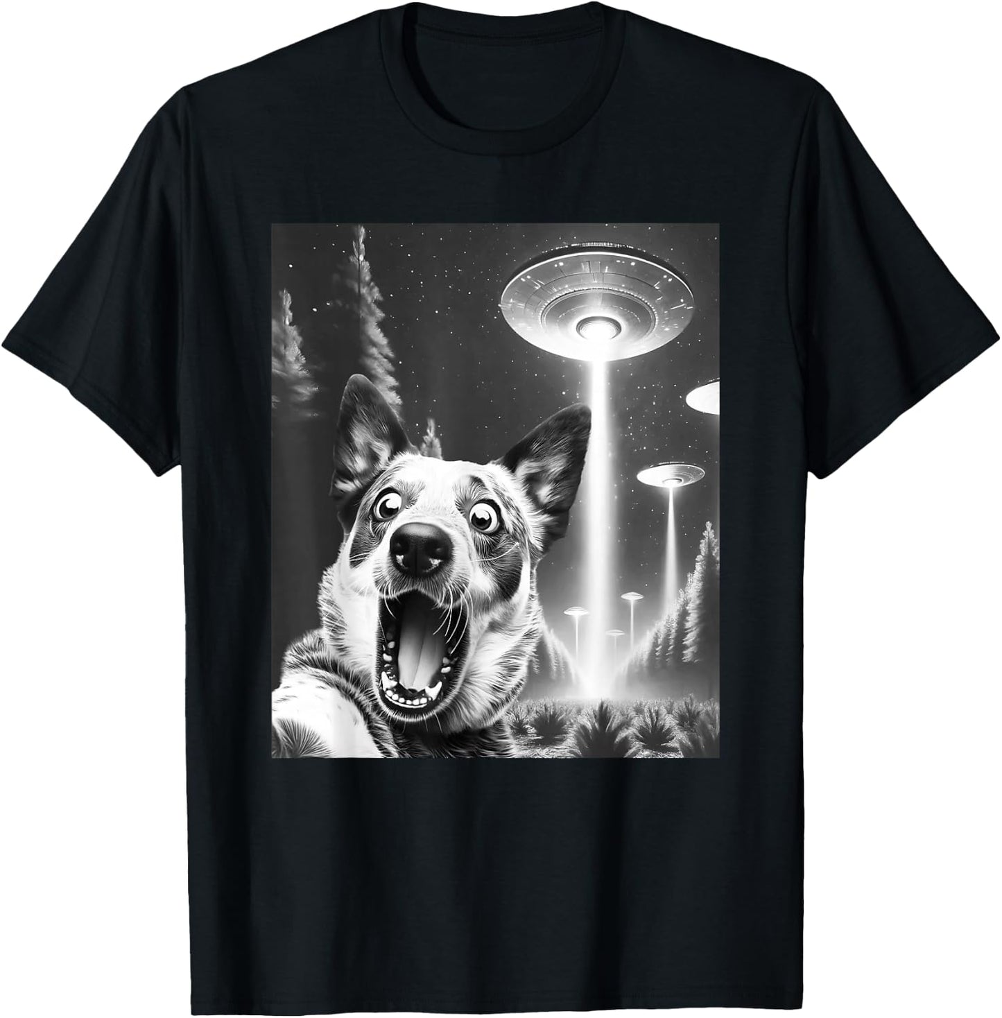 Funny Blue Heeler Alien UFO Taking a Selfie Dog Mom Dad T-Shirt - T-Shirt | Black