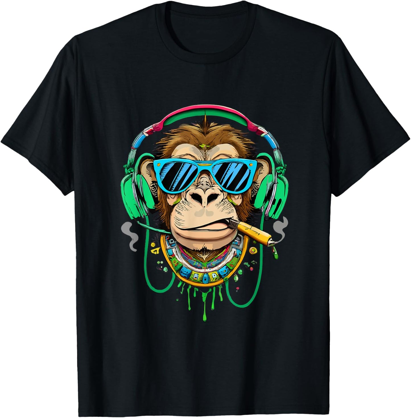 Monkey smoking cannabis, marijuana enjoys songs T-Shirt - T-Shirt | Black