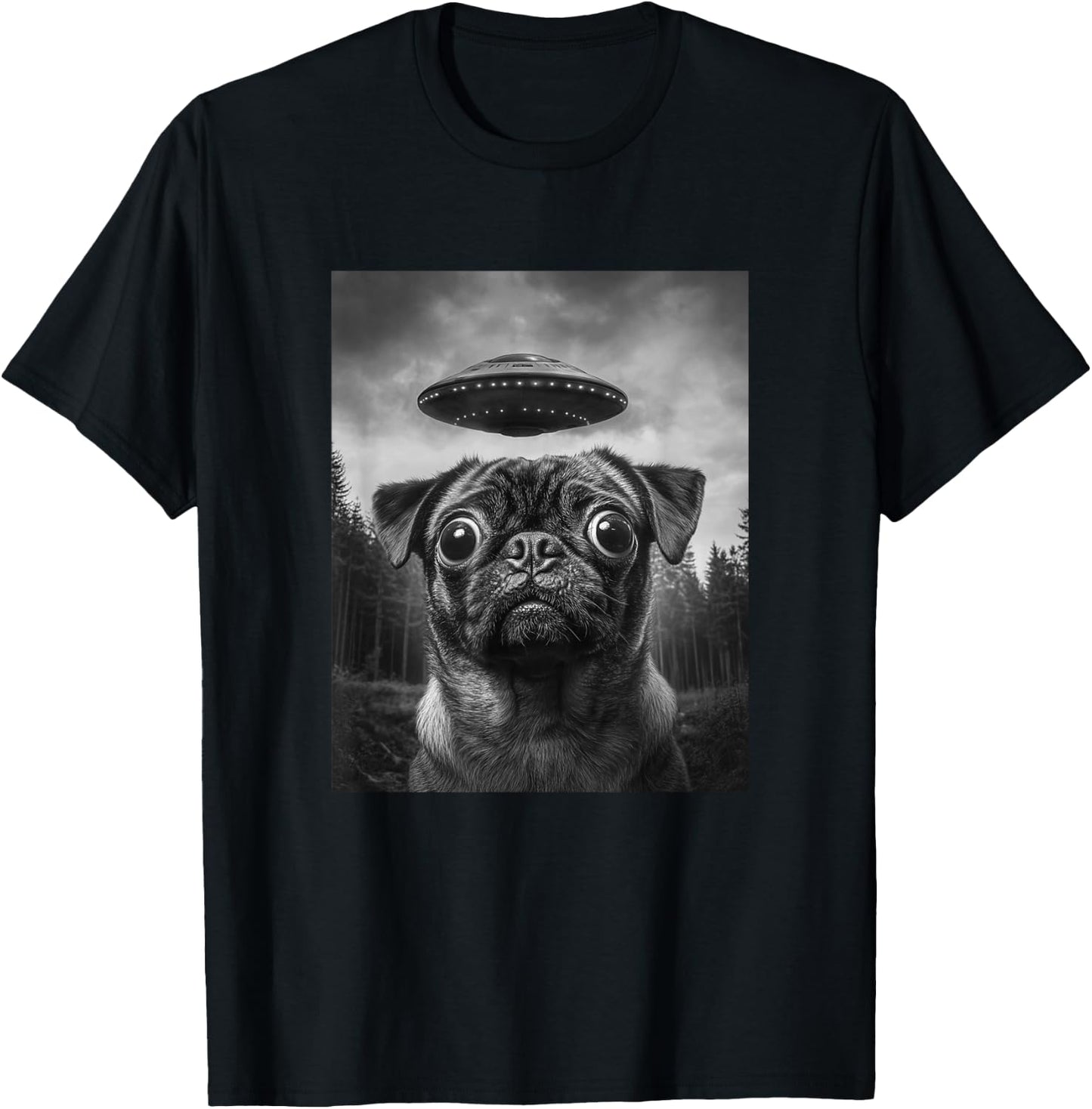 Funny Alien Pug Selfie with UFO T-Shirt - T-Shirt | Black