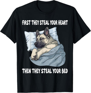 Norwegian Elkhound Sleeping Pajamas Nightgown T-Shirt - T-Shirt | Black