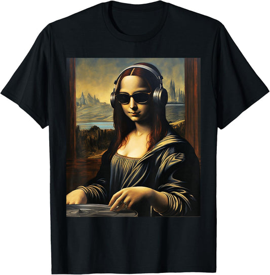 Mona Lisa as DJ | Trending Aesthetic Streetwear T-Shirt - T-Shirt | Black